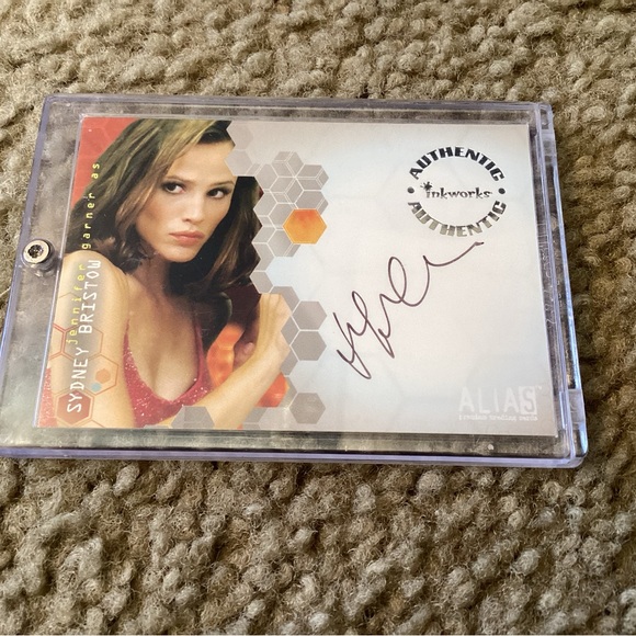 Other - Jennifer Garner Signed Alias Trading Card